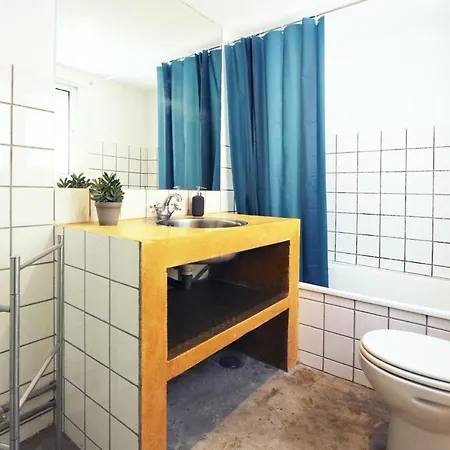 Your Second In Santa Apolonia Apartment